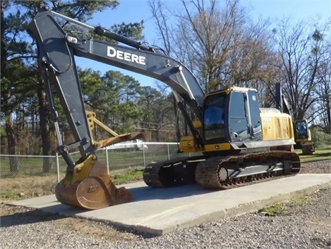 Hydraulic Excavator Deere 200D