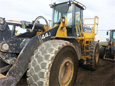 Wheel Loaders Deere 744J
