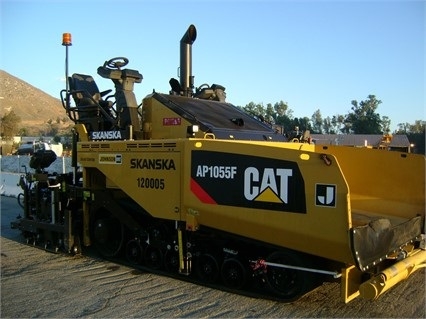 Pavers Caterpillar AP-1055E