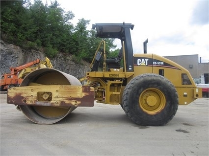 Compactadora Vibratoria Caterpillar CS-533E