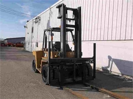 Freightelevator Caterpillar DP70