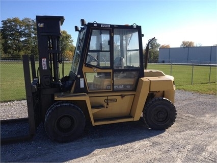 Freightelevator Caterpillar DP70