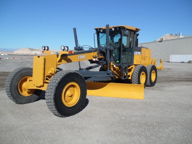 Motor Graders Deere 770D