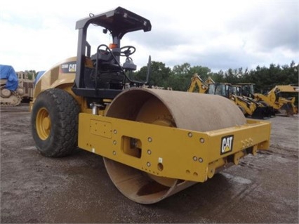 Compactadora Vibratoria Caterpillar CS56 seminueva Ref.: 1463520618402452 No. 2