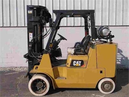 Freightelevator Caterpillar GC55