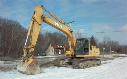 Hydraulic Excavator Deere 200C LC