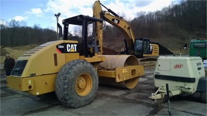 Compactadora Vibratoria Caterpillar CS54