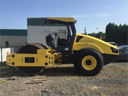 Compactadora Vibratoria Bomag BW211D