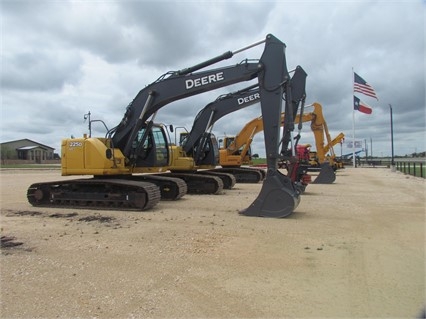 Hydraulic Excavator Deere 225D