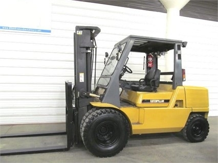 Montacargas Caterpillar DP50K
