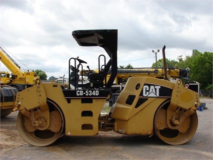 Compactadora Vibratoria Caterpillar CB-534D