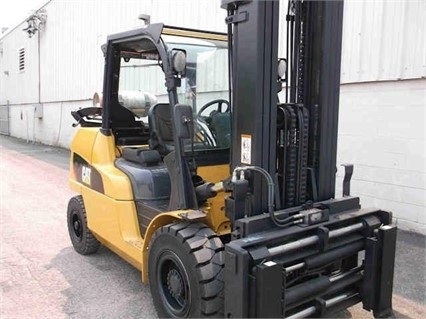 Freightelevator Caterpillar P33000