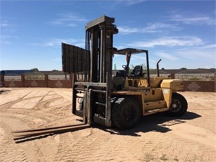 Montacargas Caterpillar DP150
