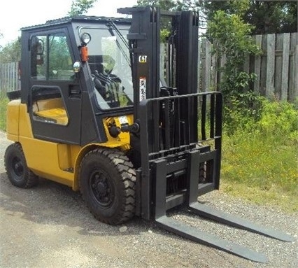 Montacargas Caterpillar DP40K