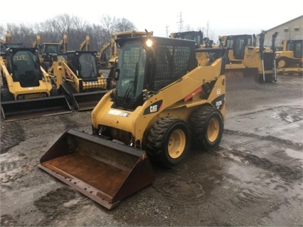 Minicargadores Caterpillar 242