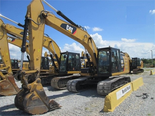 Hydraulic Excavator Caterpillar 320EL