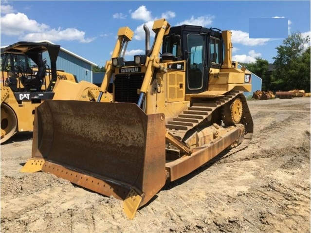 Dozers/tracks Caterpillar D6T