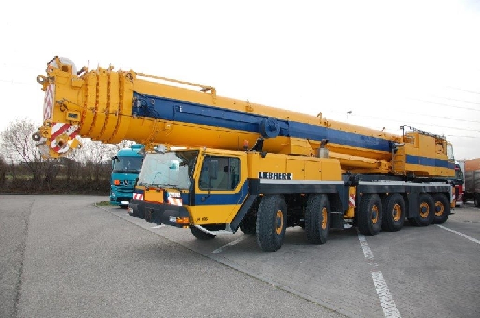 Cranes Liebherr LTM1300-1