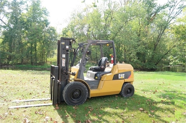 Montacargas Caterpillar PD12000