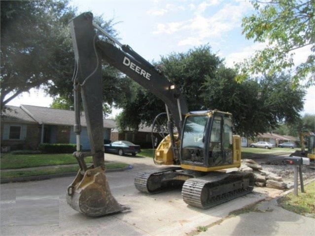 Hydraulic Excavator Deere 135D