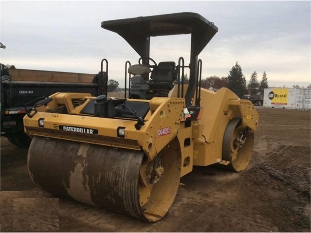 Compactadora Vibratoria Caterpillar CB54