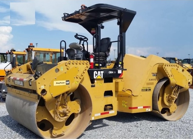 Compactadora Vibratoria Caterpillar CB54
