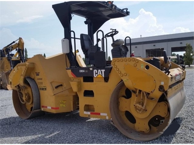 Compactadora Vibratoria Caterpillar CB54 usada a la venta Ref.: 1510697431723830 No. 4