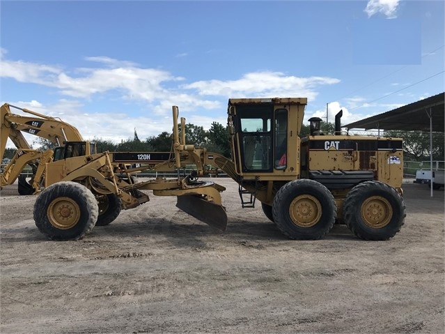 Motoconformadoras Caterpillar 120H en buenas condiciones Ref.: 1510885504114732 No. 2