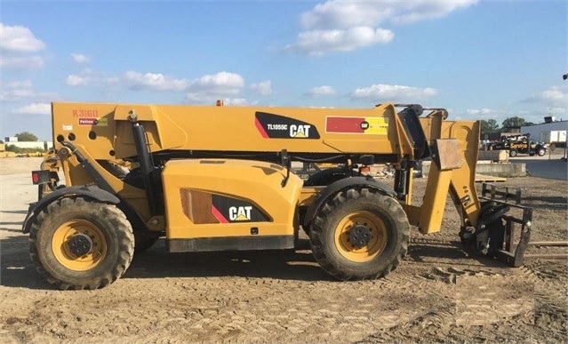 Telehandler Caterpillar TL1055