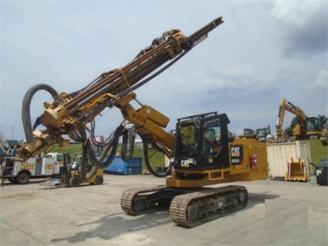 Perforadoras Caterpillar MD5050 de segunda mano en venta Ref.: 1527109892767824 No. 2