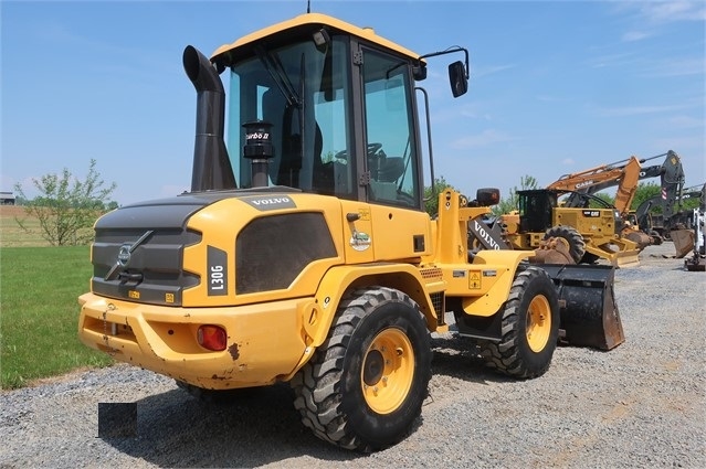 Cargadoras Sobre Ruedas Volvo L30G de medio uso en venta Ref.: 1528476528739258 No. 4