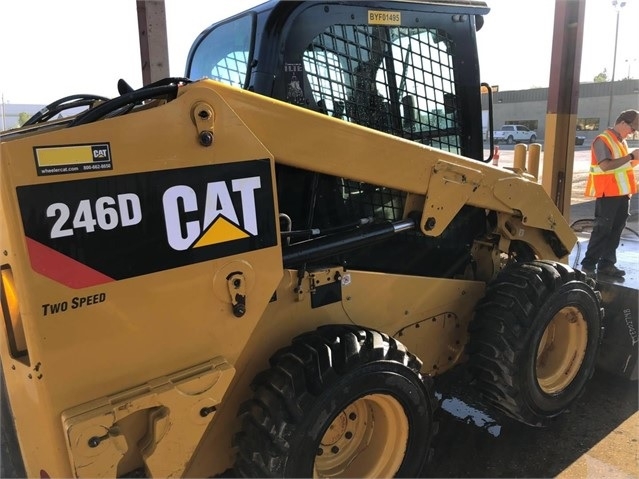 Minicargadores Caterpillar 246D