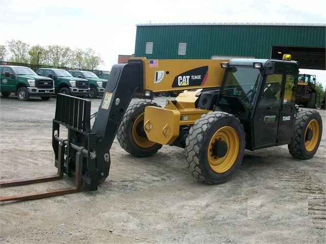 Telehandler Caterpillar TL943