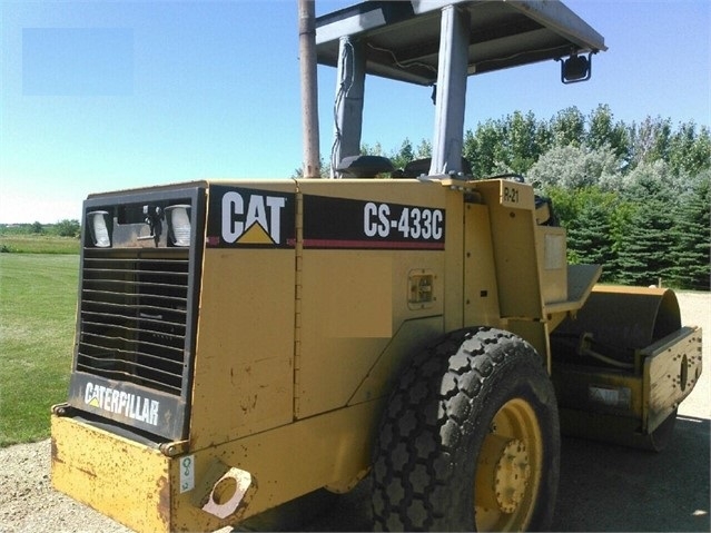Compactadora Vibratoria Caterpillar CS-433C importada de segunda  Ref.: 1536768181584884 No. 2