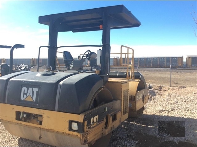 Compactadora Vibratoria Caterpillar CB-634D