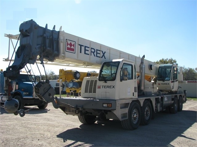 Cranes Terex T775