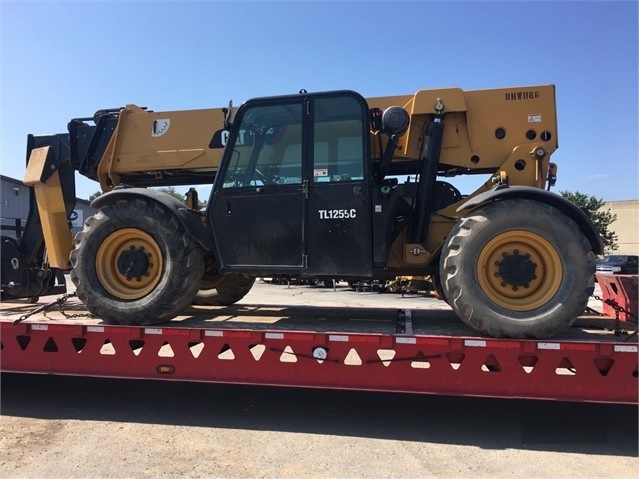 Telehandler Caterpillar TL1255