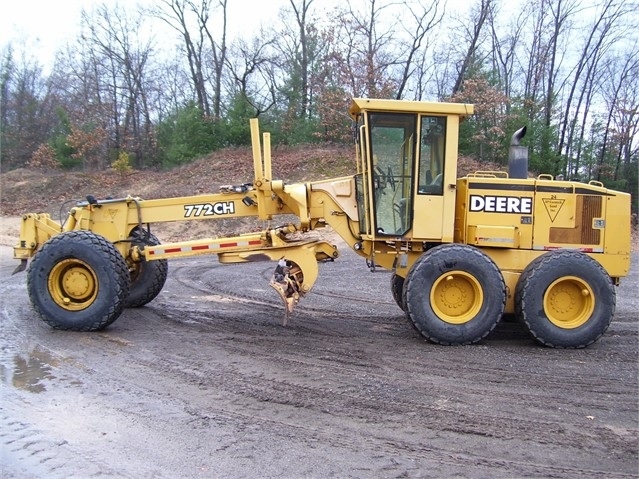 Motoconformadoras Deere 772CH