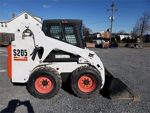 Minicargadores Bobcat S205