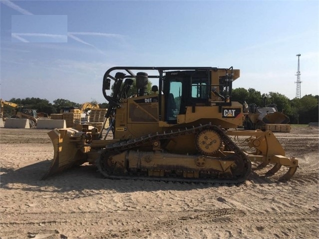 Tractores Sobre Orugas Caterpillar D6T de segunda mano en venta Ref.: 1557872747418885 No. 2