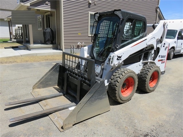 Miniloaders Bobcat S590