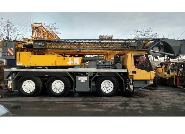 Cranes Grove GMK3055