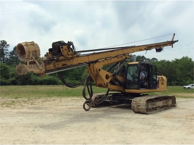 Hydraulic Excavator Caterpillar 320D