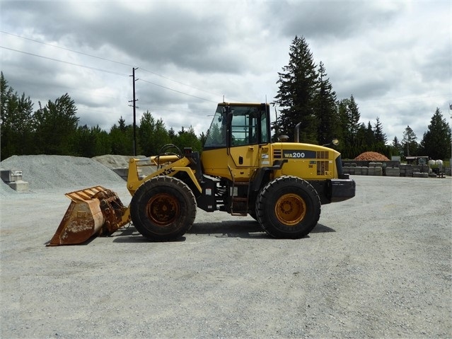 Cargadoras Sobre Ruedas Komatsu WA200 de medio uso en venta Ref.: 1561411811261482 No. 3