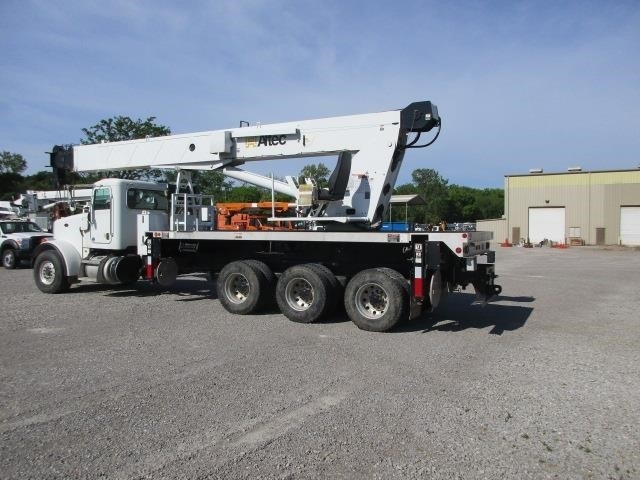 Gruas Altec AC38-127S de medio uso en venta Ref.: 1561671555267931 No. 3