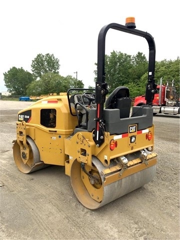 Compactadora Vibratoria Caterpillar CB34 de importacion a la vent Ref.: 1562704479985366 No. 4