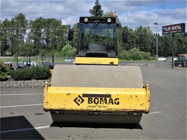 Compactadora Vibratoria Bomag BW213D de segunda mano a la venta Ref.: 1563992187696094 No. 2