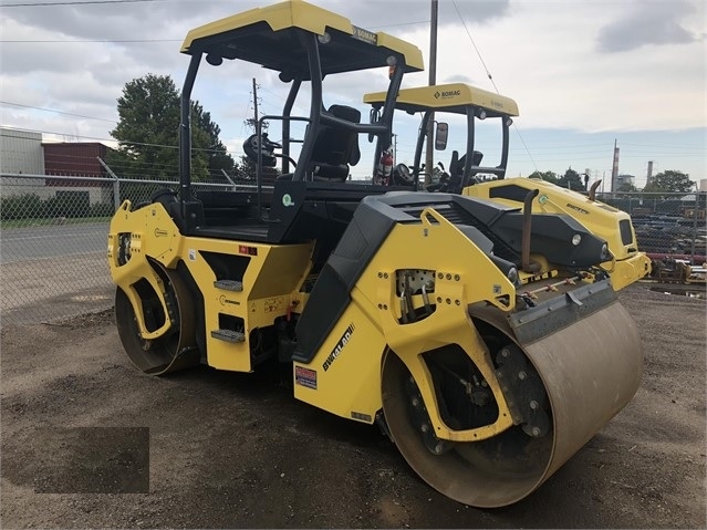 Compactadora Vibratoria Bomag BW141AD
