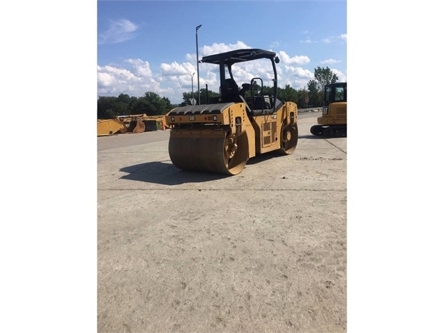 Vibratory Compactors Caterpillar CB54