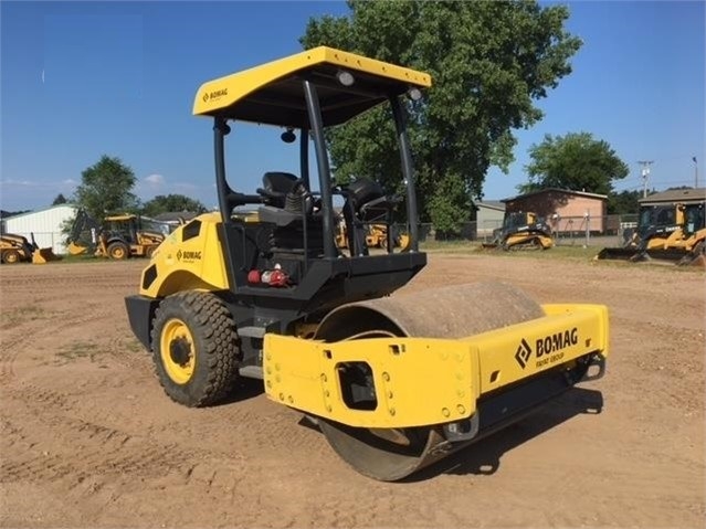 Compactadora Vibratoria Bomag BW145D de segunda mano a la venta Ref.: 1571762703770794 No. 2